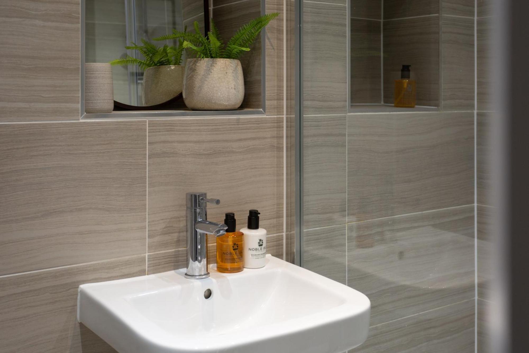 London Mews, Modern - Sleeps 4 Apartemen *